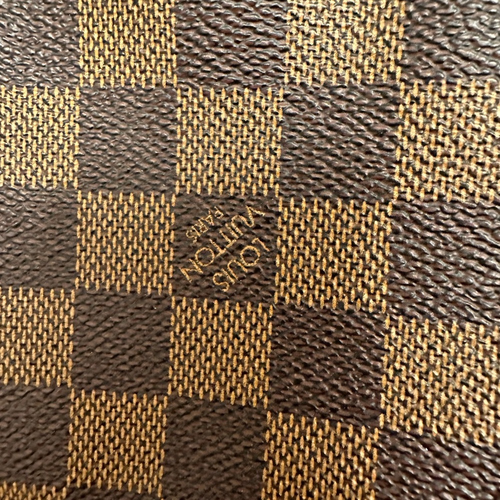 Louis Vuitton Cosmetic Pouch in Damier Ebene Pre-owned in Good Condition - Picture 4 of 7